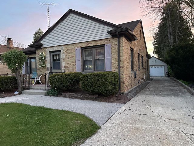 1016 N 10th STREET, Manitowoc, WI 54220