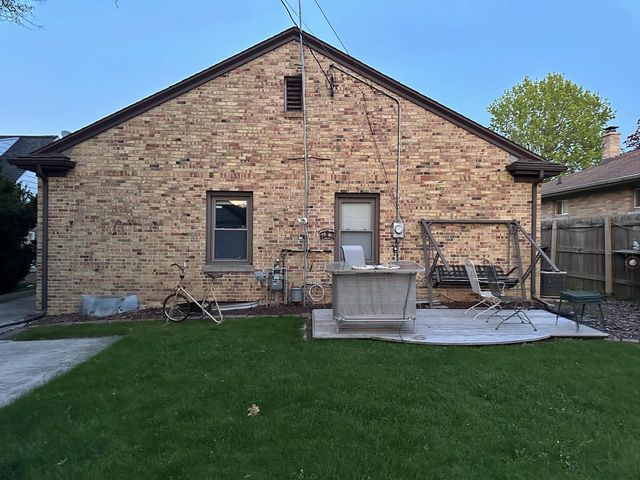 1016 N 10th STREET, Manitowoc, WI 54220
