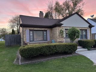 1016 N 10th STREET, Manitowoc, WI 54220