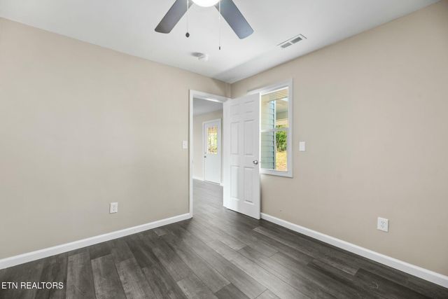 909 Dartmouth Rd, Knoxville, TN 37914