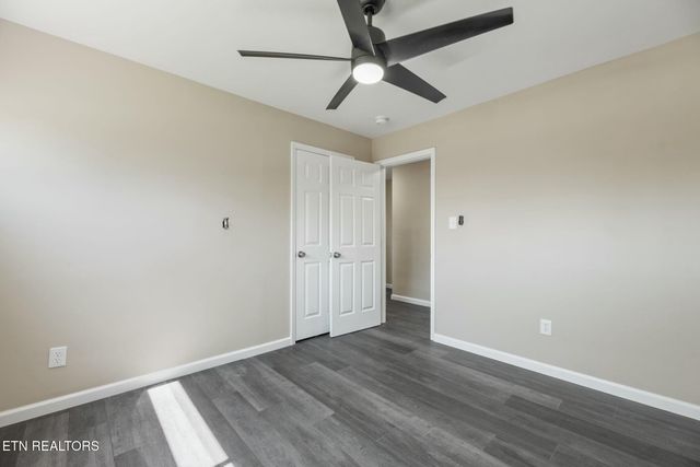909 Dartmouth Rd, Knoxville, TN 37914