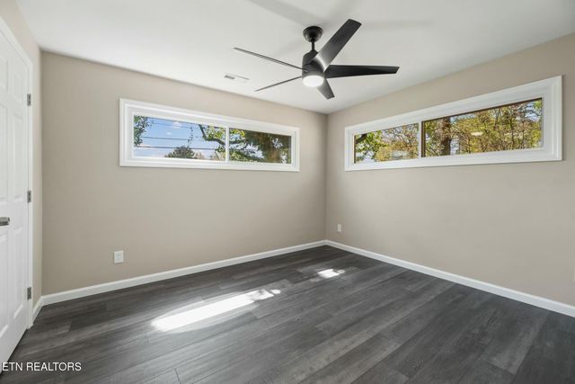 909 Dartmouth Rd, Knoxville, TN 37914