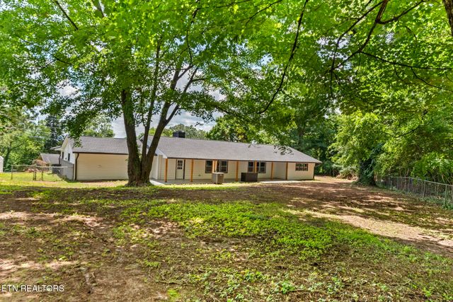 909 Dartmouth Rd, Knoxville, TN 37914
