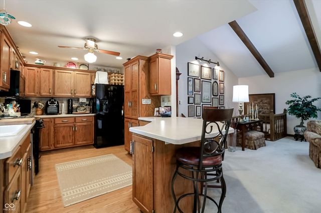 7592 S Poplar Point Drive, Trafalgar, IN 46181