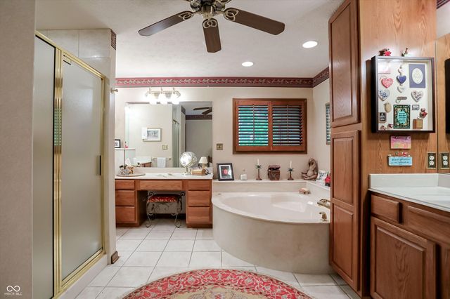 7592 S Poplar Point Drive, Trafalgar, IN 46181