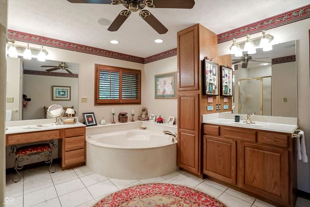 7592 S Poplar Point Drive, Trafalgar, IN 46181