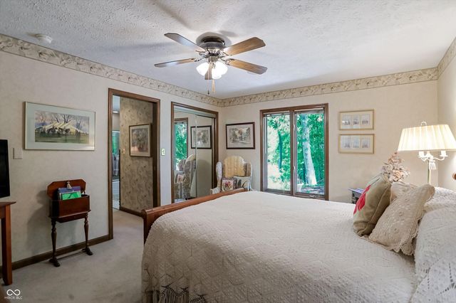 7592 S Poplar Point Drive, Trafalgar, IN 46181