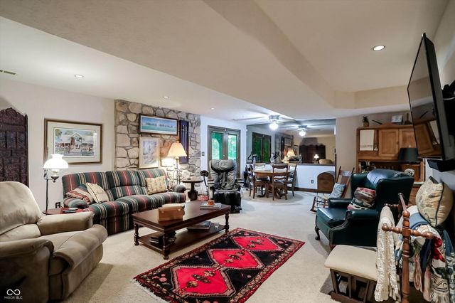 7592 S Poplar Point Drive, Trafalgar, IN 46181