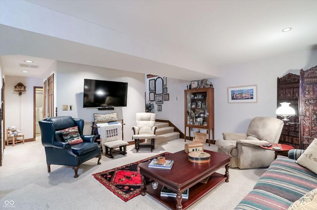 7592 S Poplar Point Drive, Trafalgar, IN 46181