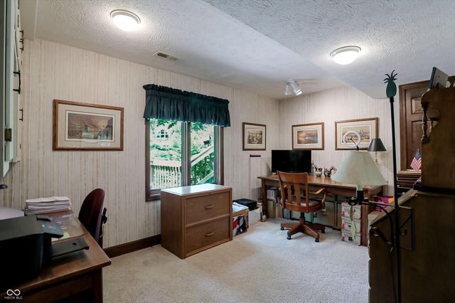 7592 S Poplar Point Drive, Trafalgar, IN 46181