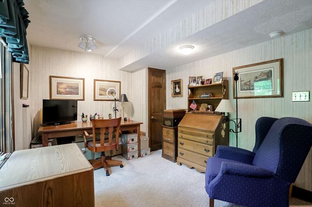 7592 S Poplar Point Drive, Trafalgar, IN 46181