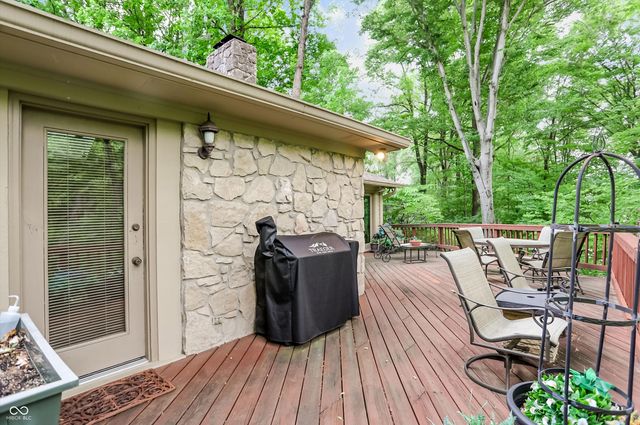 7592 S Poplar Point Drive, Trafalgar, IN 46181