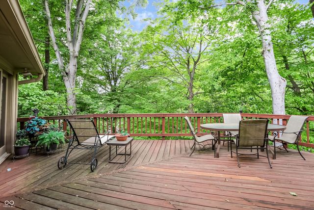 7592 S Poplar Point Drive, Trafalgar, IN 46181