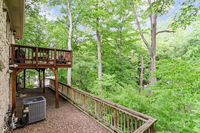 7592 S Poplar Point Drive, Trafalgar, IN 46181
