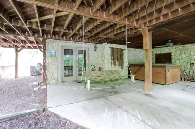 7592 S Poplar Point Drive, Trafalgar, IN 46181