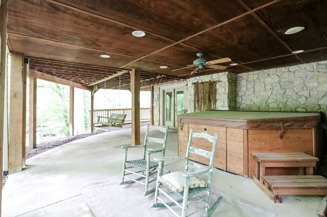 7592 S Poplar Point Drive, Trafalgar, IN 46181