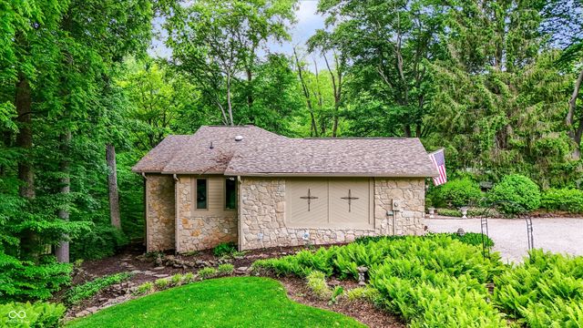 7592 S Poplar Point Drive, Trafalgar, IN 46181