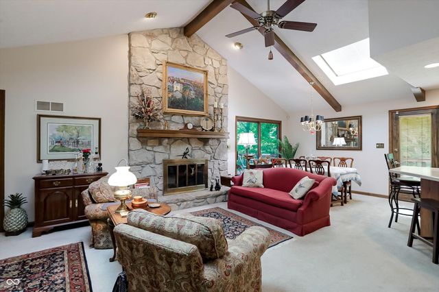 7592 S Poplar Point Drive, Trafalgar, IN 46181