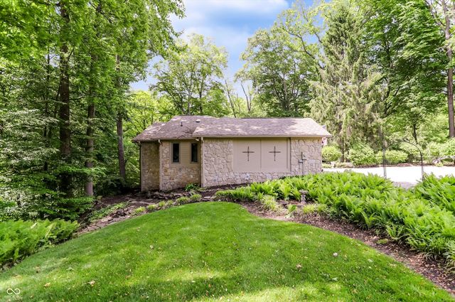 7592 S Poplar Point Drive, Trafalgar, IN 46181