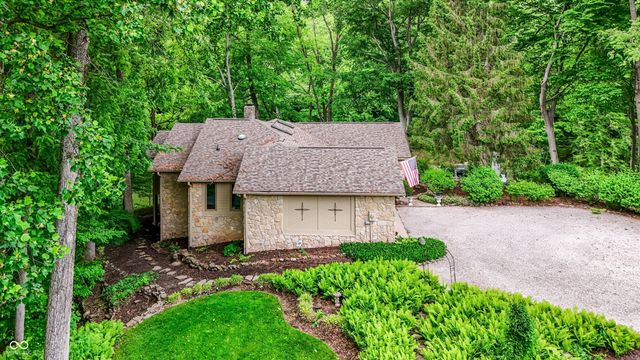 7592 S Poplar Point Drive, Trafalgar, IN 46181