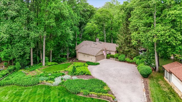 7592 S Poplar Point Drive, Trafalgar, IN 46181