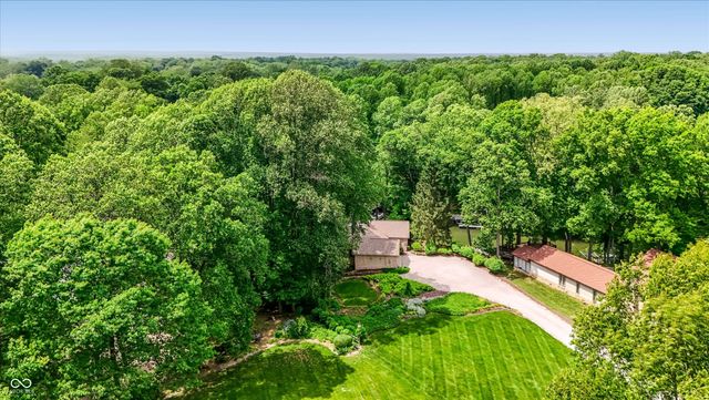 7592 S Poplar Point Drive, Trafalgar, IN 46181