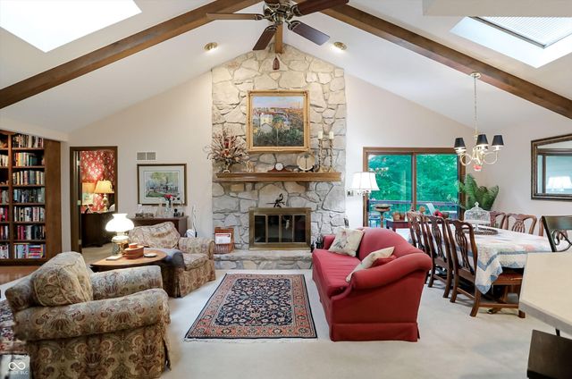 7592 S Poplar Point Drive, Trafalgar, IN 46181