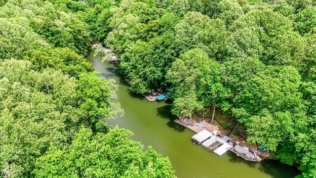 7592 S Poplar Point Drive, Trafalgar, IN 46181