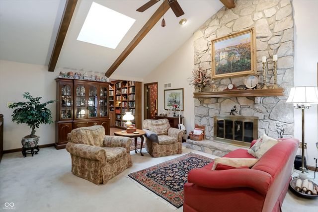 7592 S Poplar Point Drive, Trafalgar, IN 46181