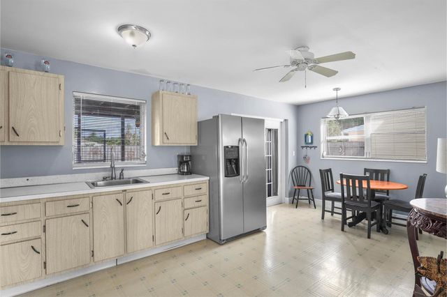 9412 Bellewood Street, Palm Beach Gardens, FL 33410