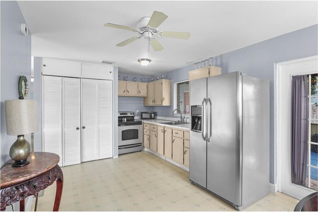 9412 Bellewood Street, Palm Beach Gardens, FL 33410