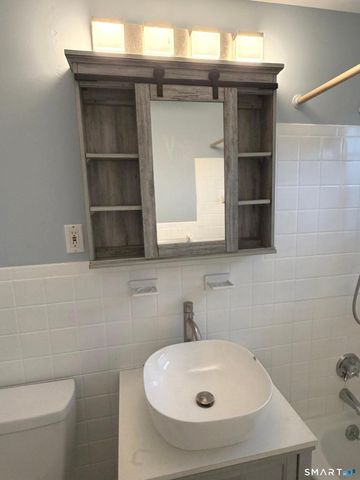 1254 Farmington Avenue C, Farmington, CT 06032