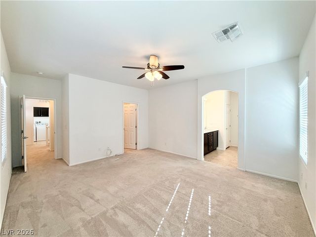 8435 Spirit Vale Avenue, Las Vegas, NV 89117