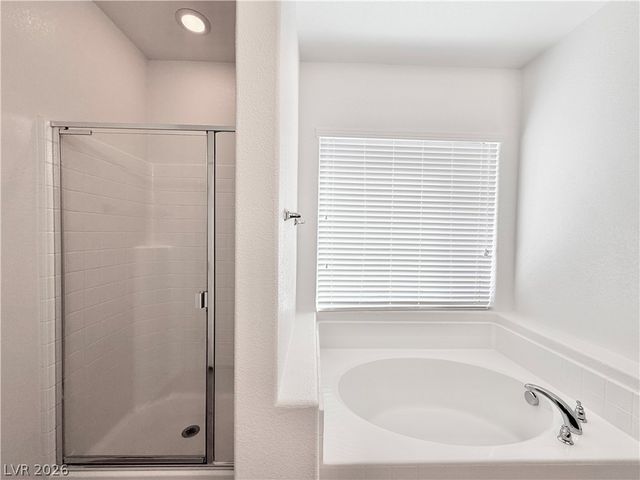 8435 Spirit Vale Avenue, Las Vegas, NV 89117