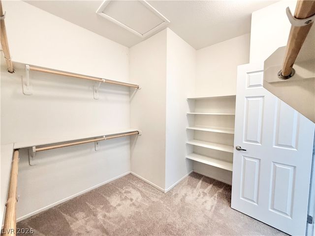 8435 Spirit Vale Avenue, Las Vegas, NV 89117