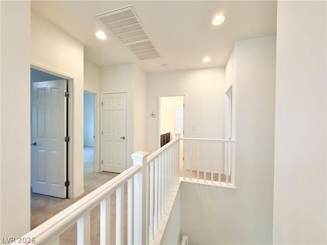 8435 Spirit Vale Avenue, Las Vegas, NV 89117