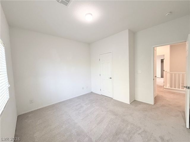 8435 Spirit Vale Avenue, Las Vegas, NV 89117