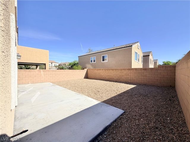 8435 Spirit Vale Avenue, Las Vegas, NV 89117