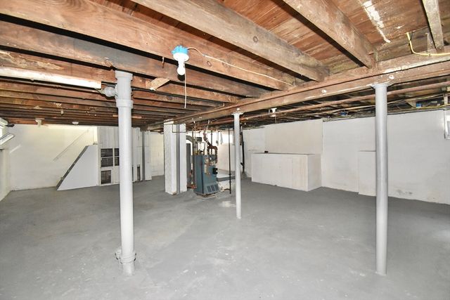 119 Littleton St, Springfield, MA 01104
