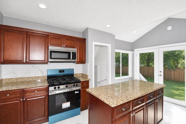 119 Littleton St, Springfield, MA 01104