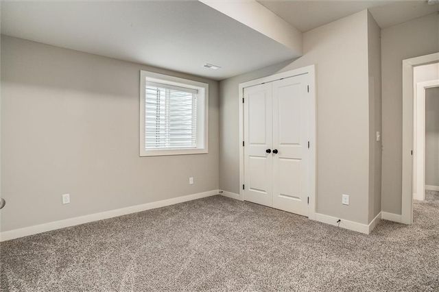 8117 N Farley Avenue, Kansas City, MO 64158