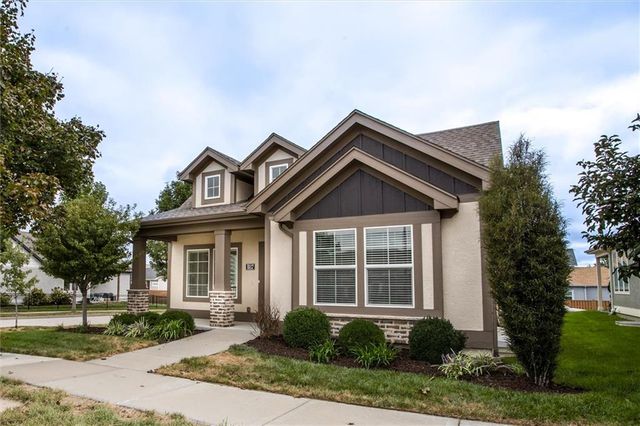 8117 N Farley Avenue, Kansas City, MO 64158