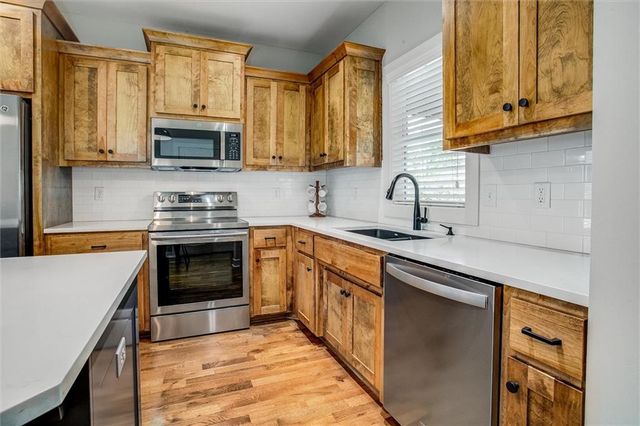 8117 N Farley Avenue, Kansas City, MO 64158