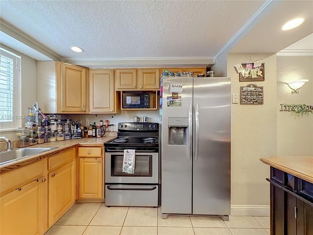 1400 NE 57th Ct 207, Fort Lauderdale, FL 33334
