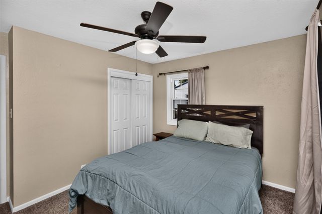 2705 E 39th Street, Des Moines, IA 50317
