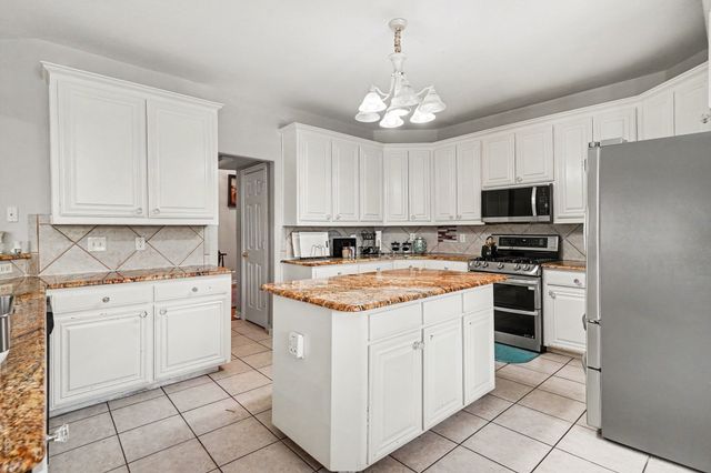 8660 Lariat Circle, Fort Worth, TX 76244