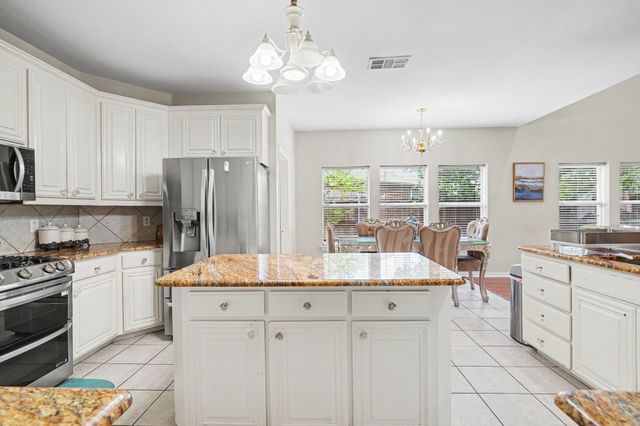 8660 Lariat Circle, Fort Worth, TX 76244