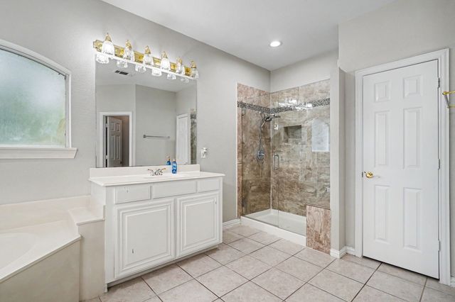 8660 Lariat Circle, Fort Worth, TX 76244