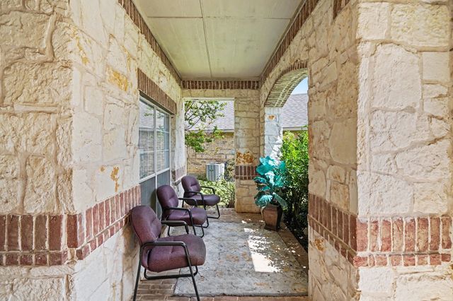 8660 Lariat Circle, Fort Worth, TX 76244