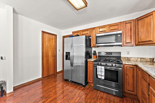 8690 Durbin Lane, Crown Point, IN 46307